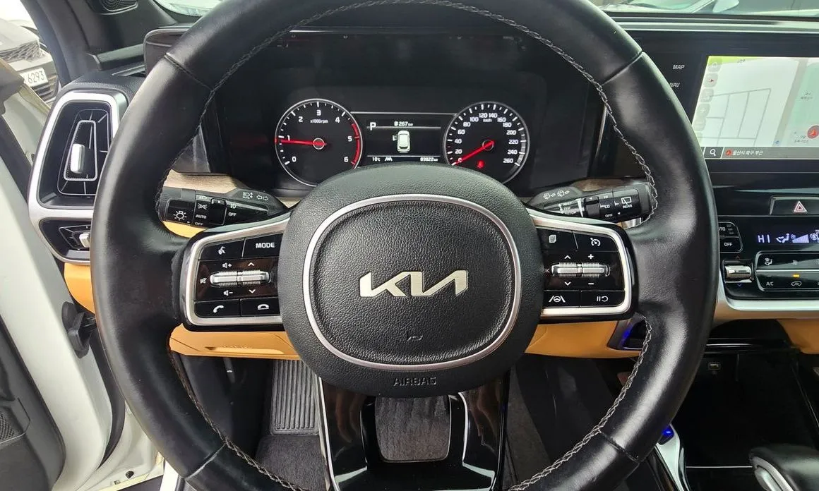 Kia Sorento — фото 7