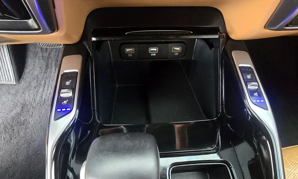 Kia Sorento — фото 6