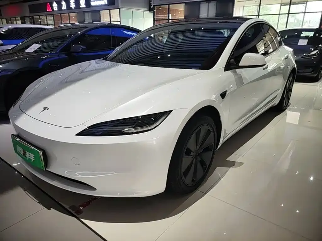 Tesla Model 3 — фото 8