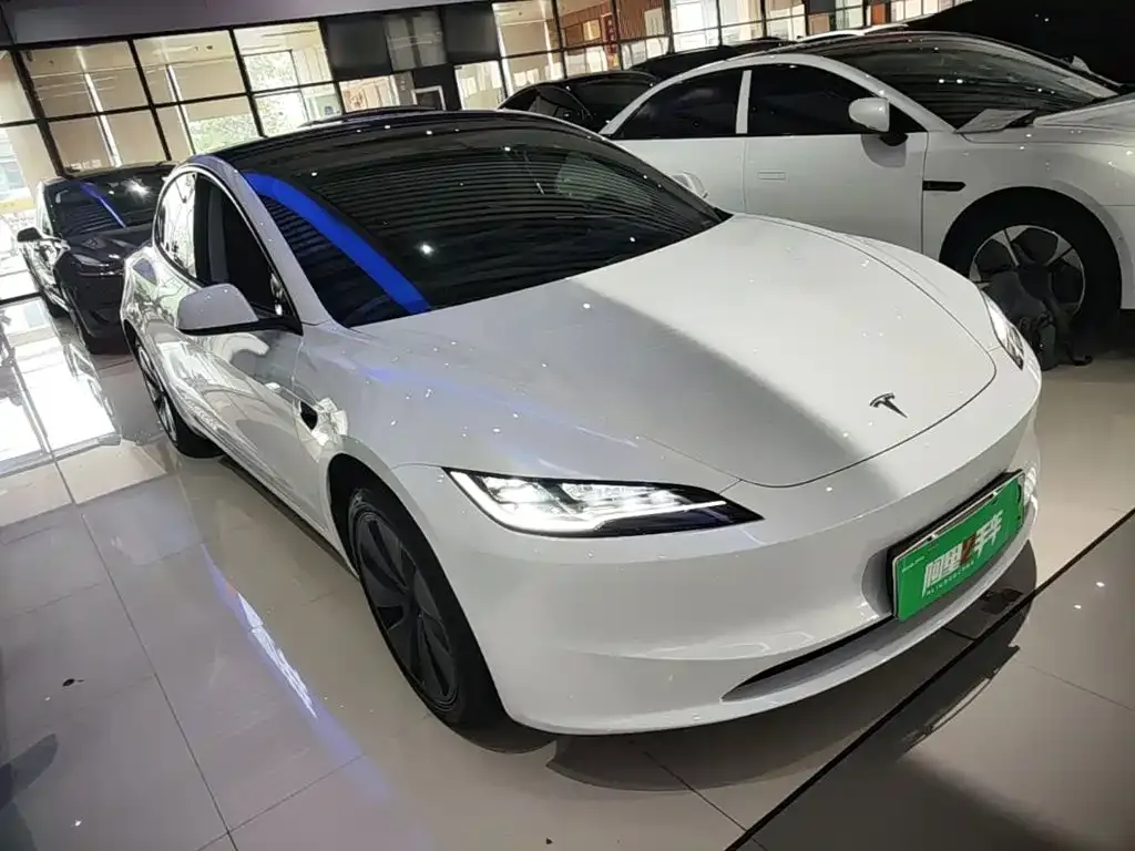 Tesla Model 3 — фото 5
