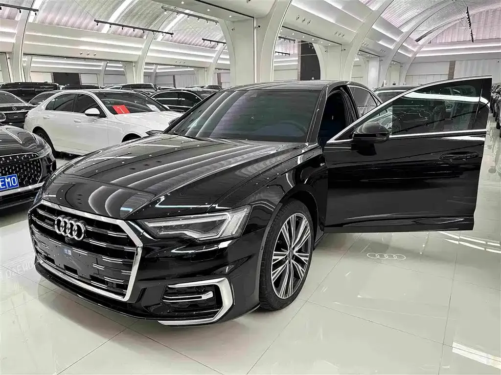 Audi A6L — фото 2