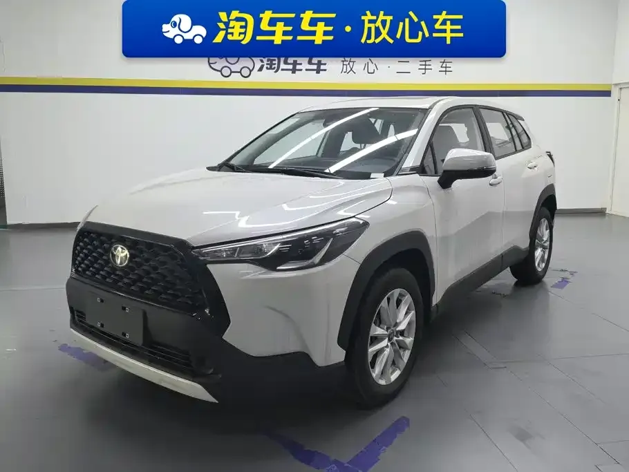 Toyota Corolla Cross — фото 1