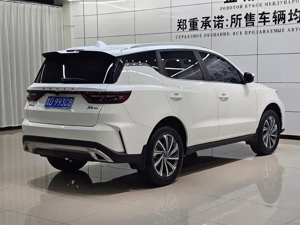 Geely Vision X6 — фото 9