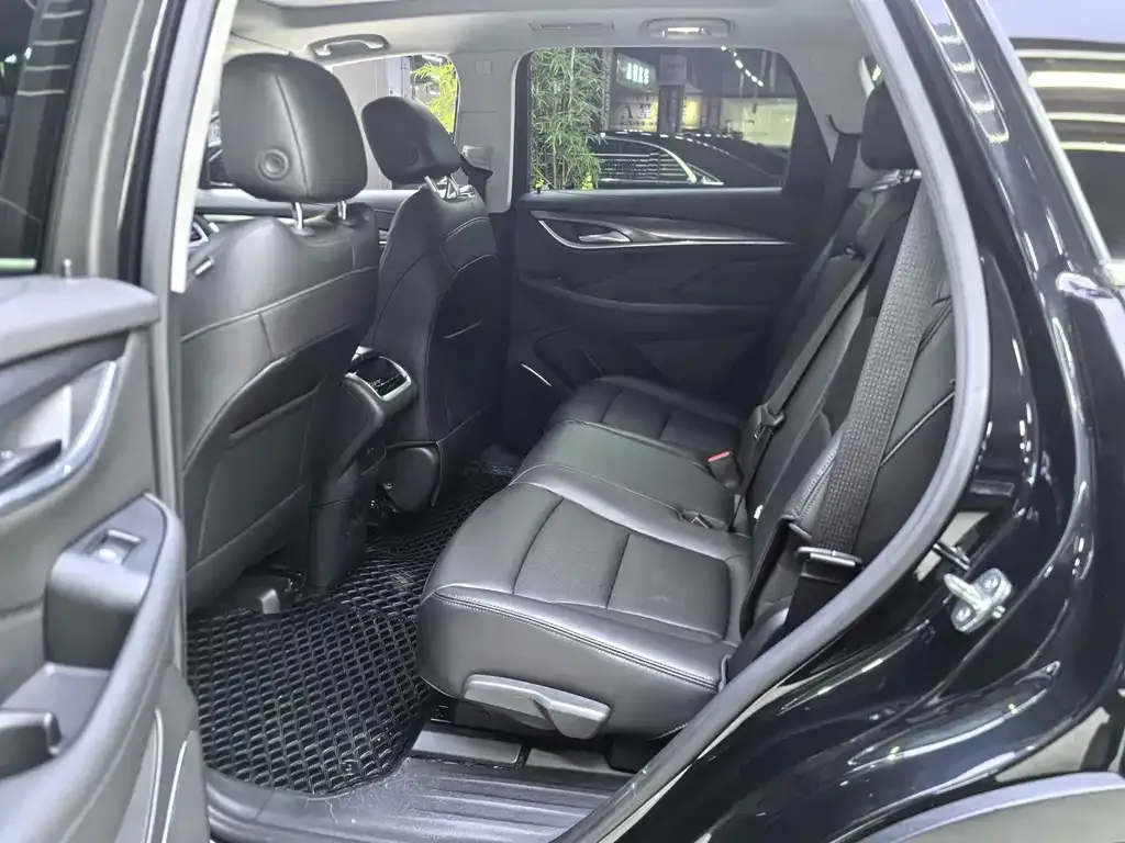 Buick Enclave — фото 10