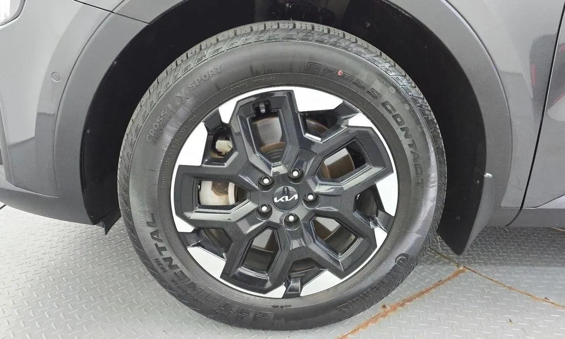 Kia Sorento — фото 9