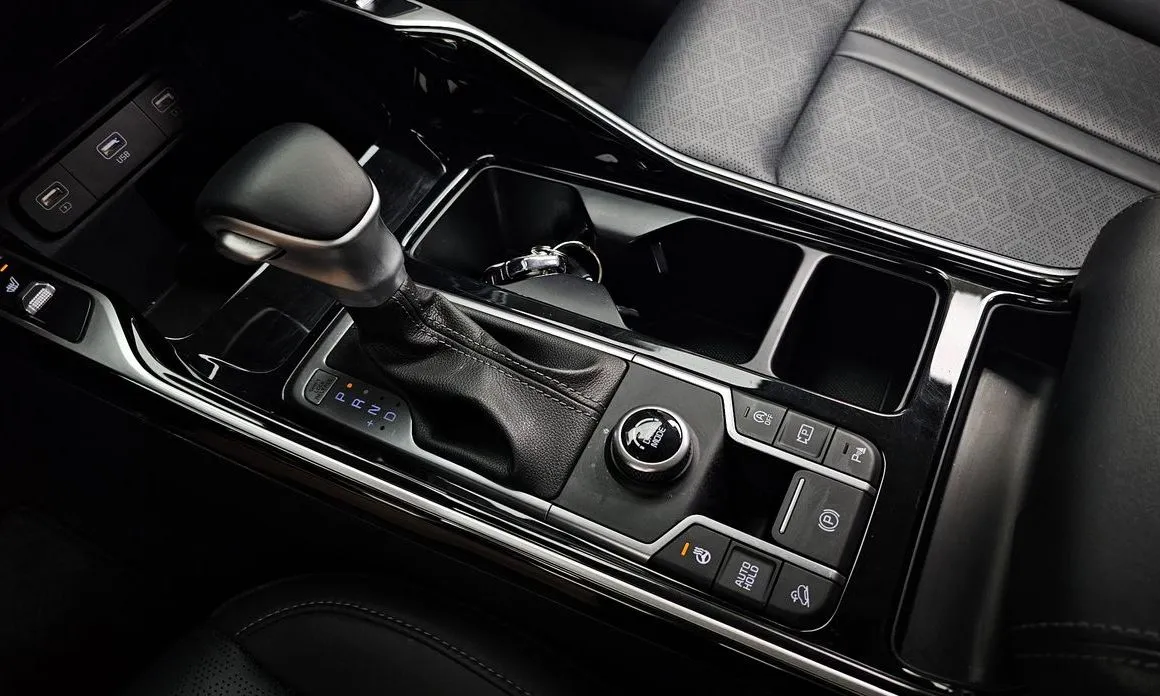 Kia Sorento — фото 10