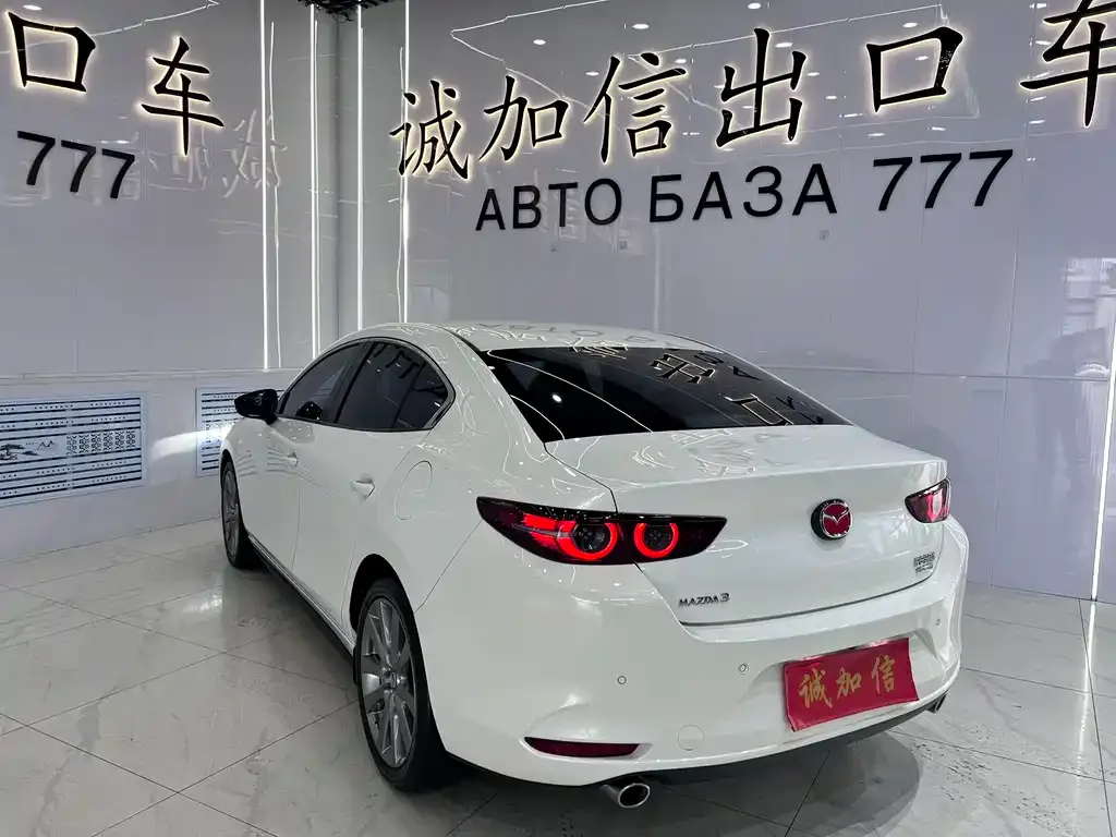Mazda 3 Axela — фото 2