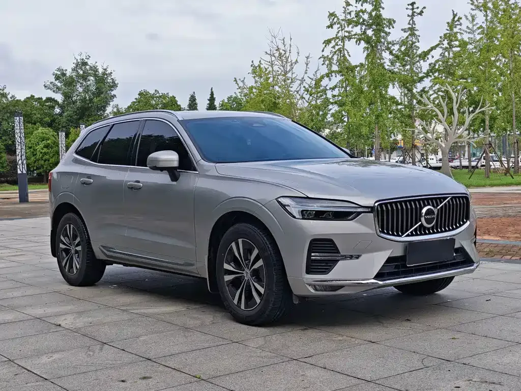 Volvo XC60 — фото 9