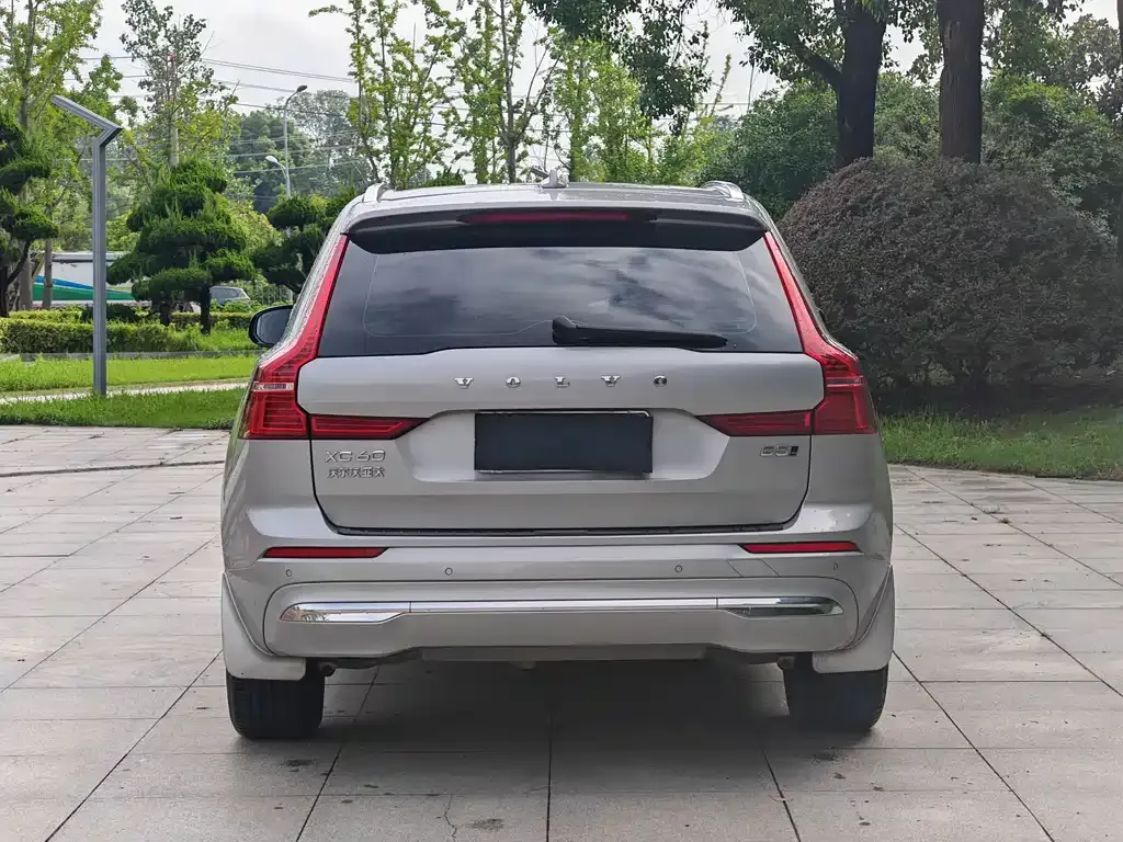 Volvo XC60 — фото 4