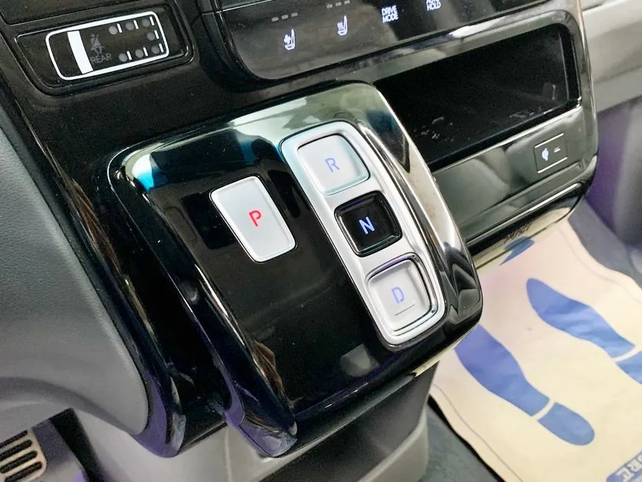 Hyundai Staria — фото 9