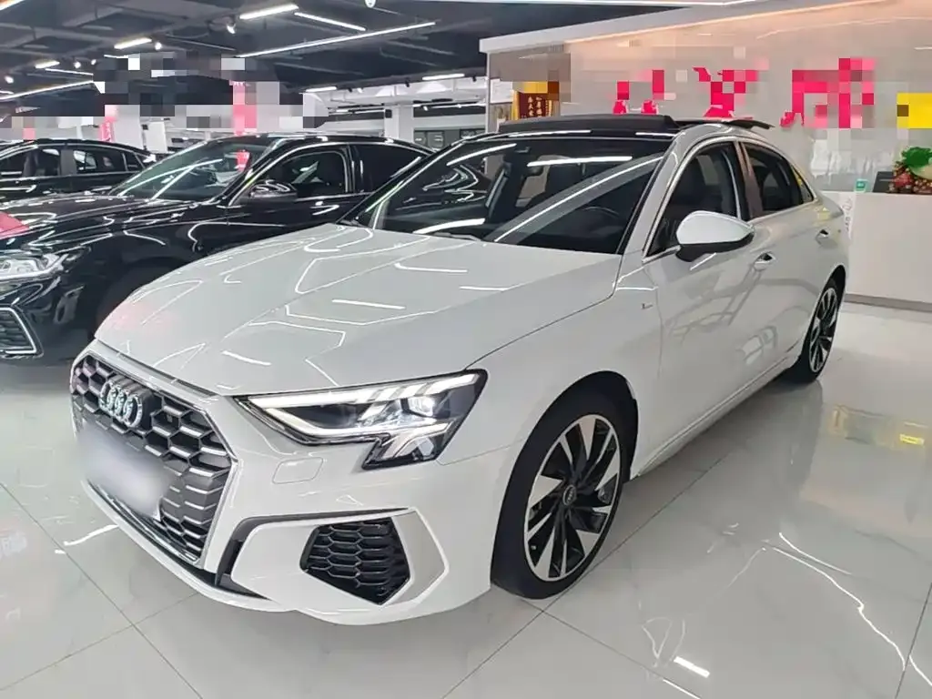 Audi A3 — фото 1