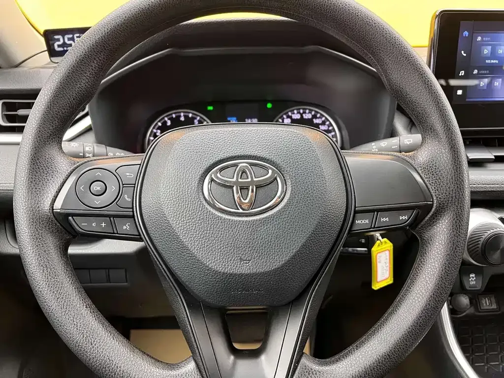 Toyota Wildlander — фото 10