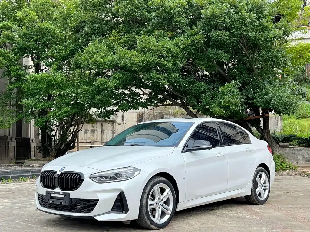 BMW 1 Series — фото 1