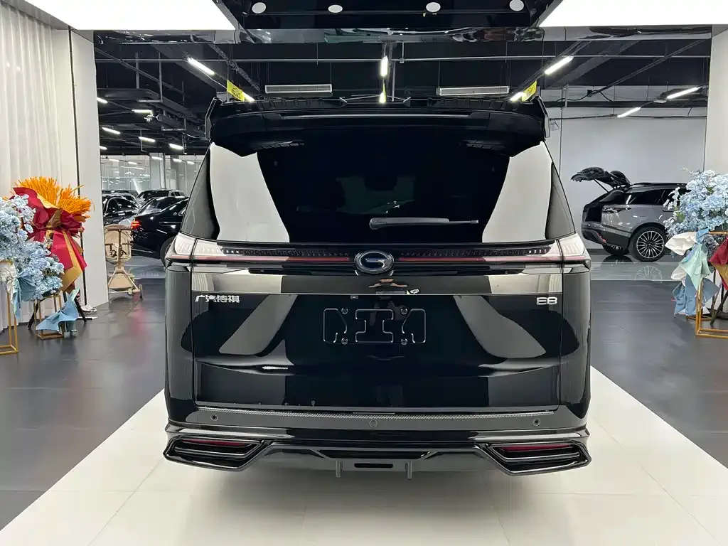 GAC Motor 传祺E8 PHEV — фото 3