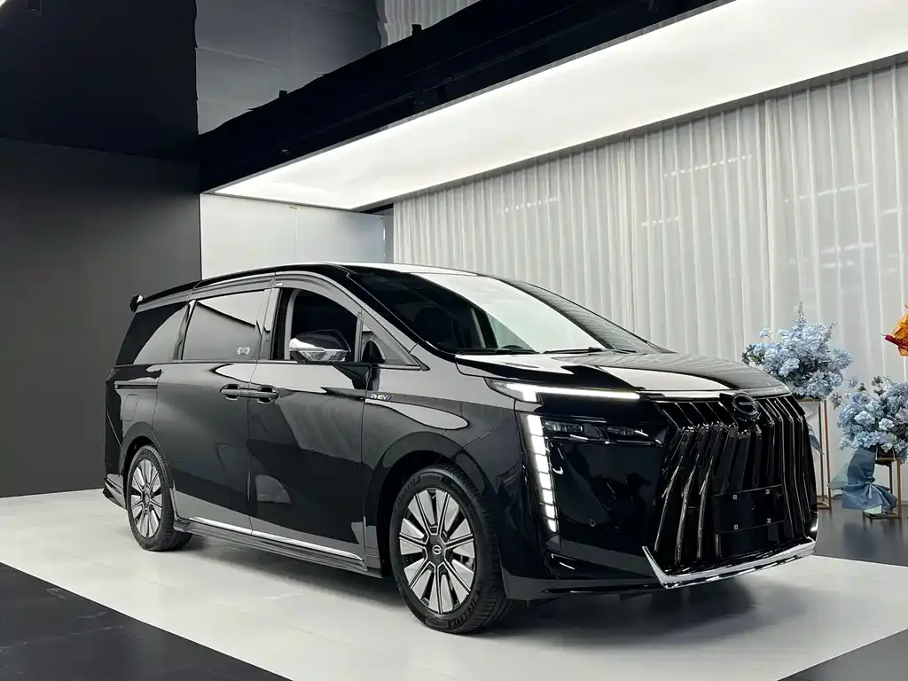 GAC Motor 传祺E8 PHEV — фото 6