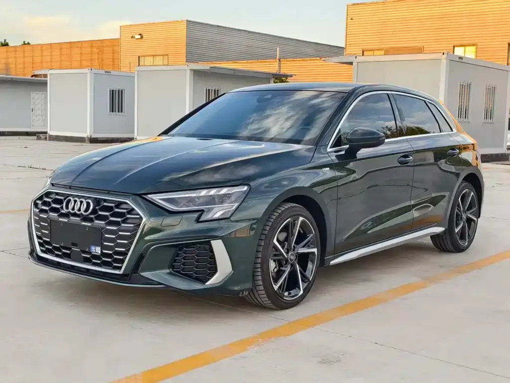 Audi A3 — фото 1