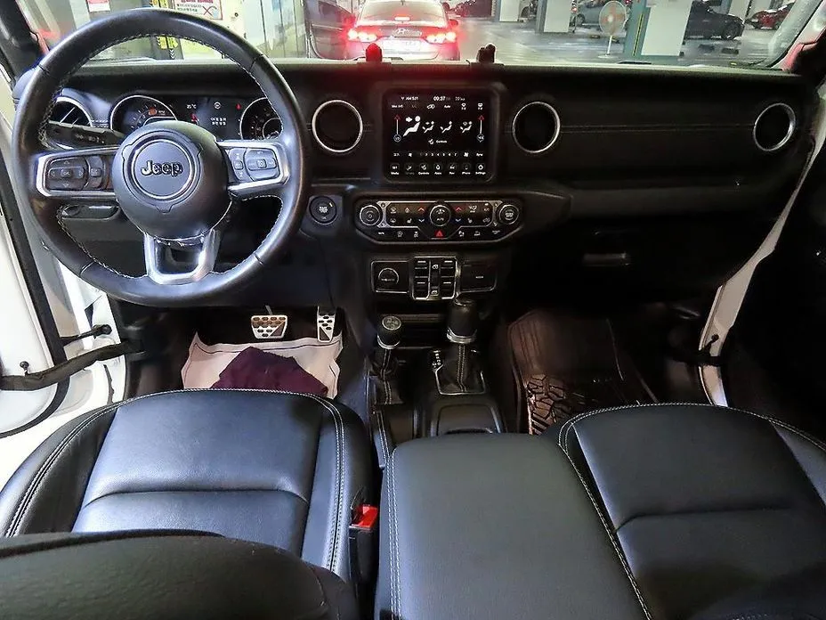 Jeep Wrangler — фото 5