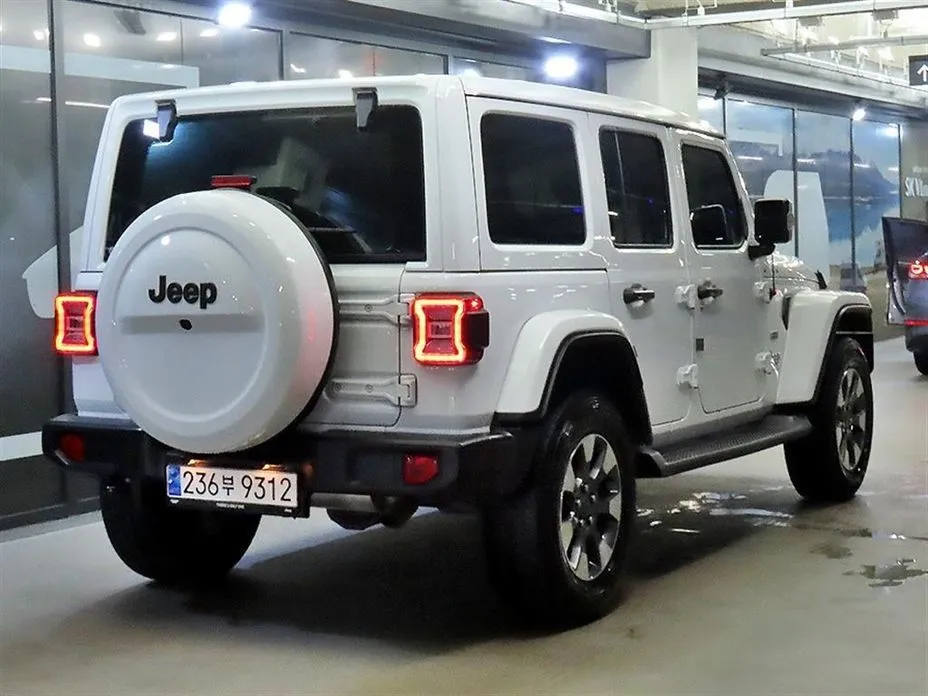 Jeep Wrangler — фото 4