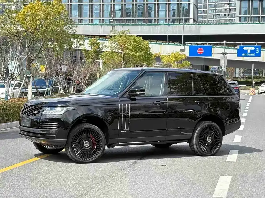 Land Rover Range Rover — фото 1