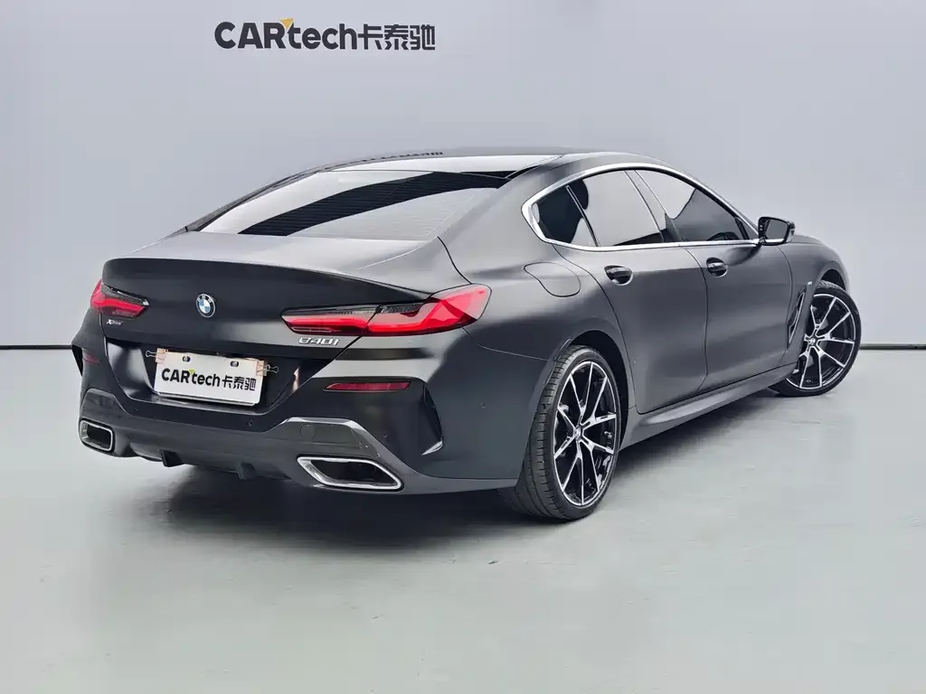 BMW 8 Series — фото 8