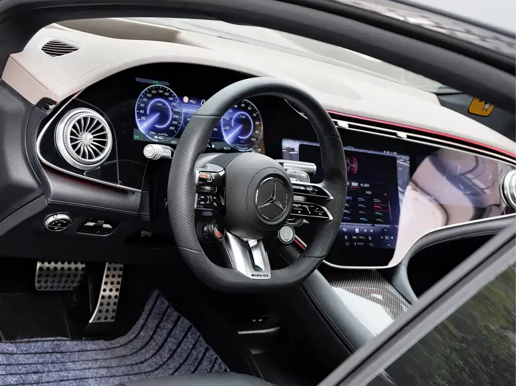 Mercedes-Benz EQS AMG — фото 2