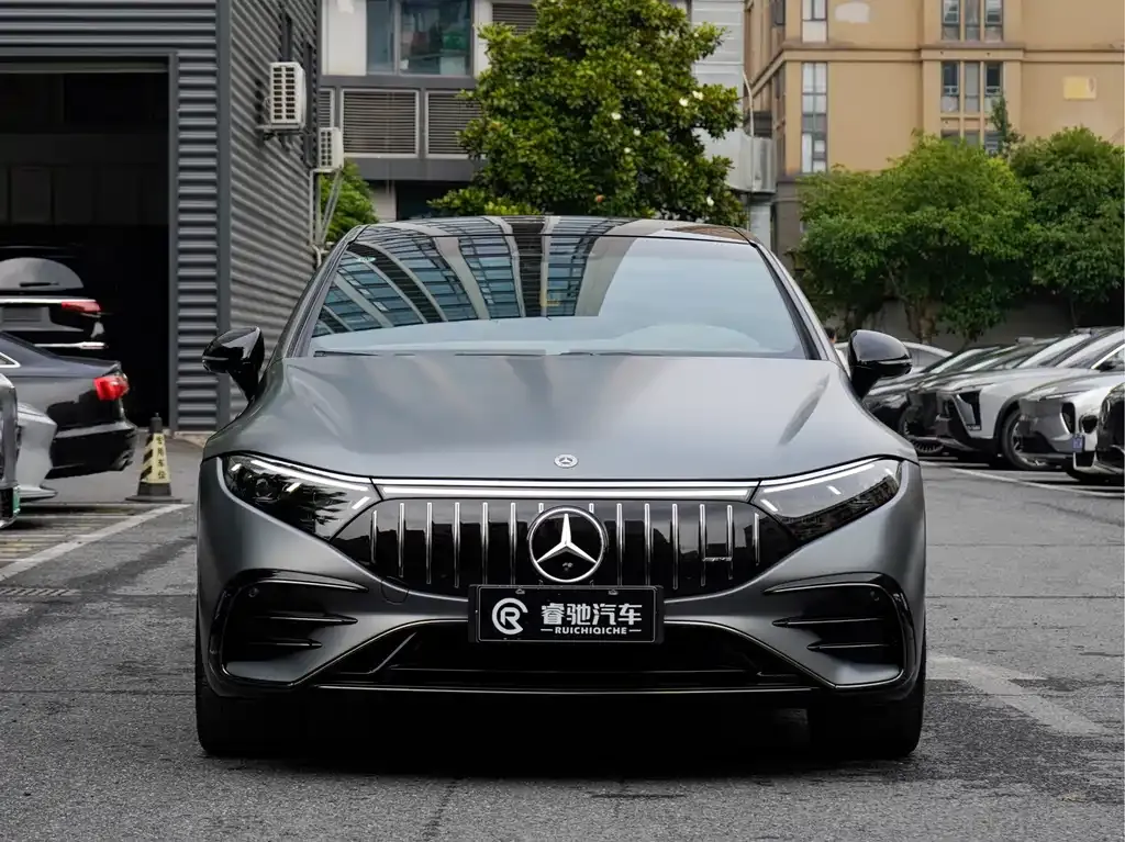 Mercedes-Benz EQS AMG — фото 7