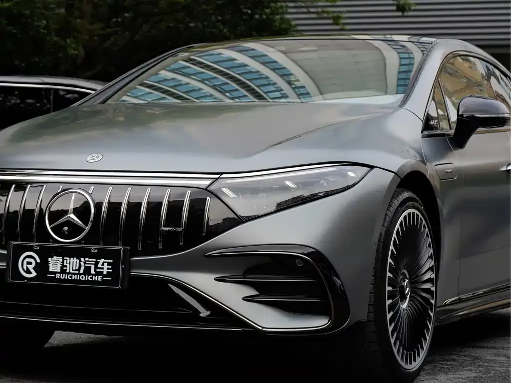 Mercedes-Benz EQS AMG — фото 8