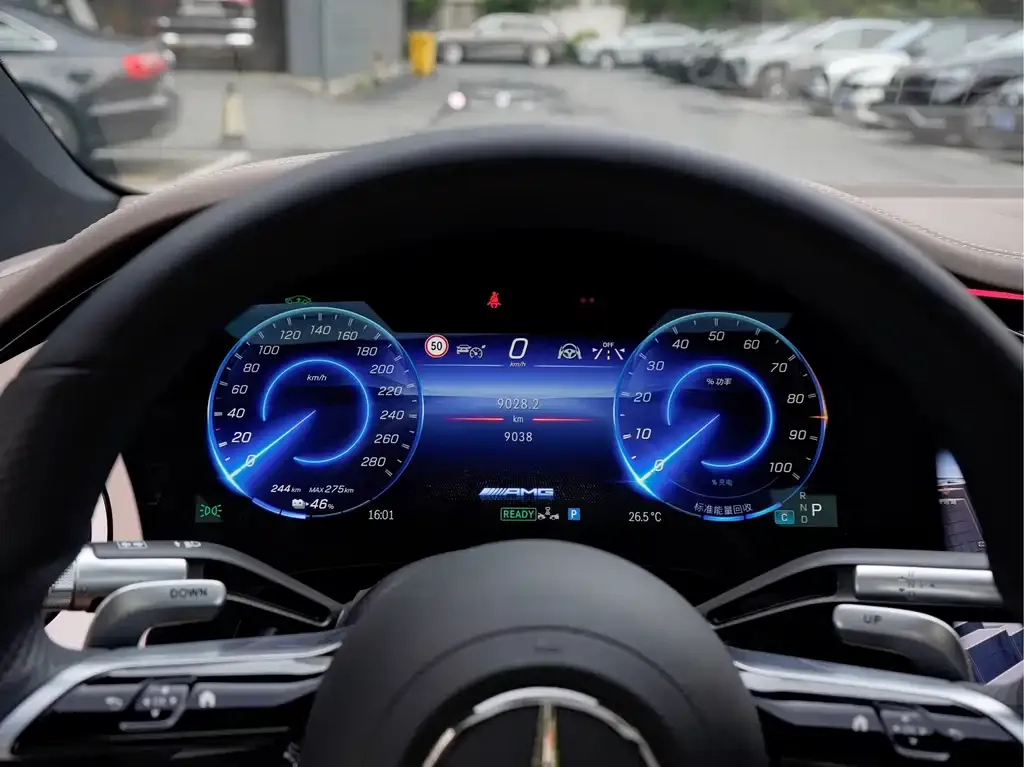 Mercedes-Benz EQS AMG — фото 3