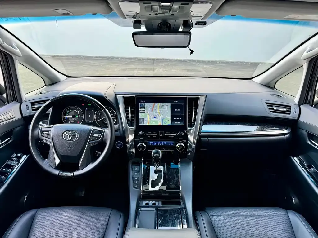 Toyota Vellfire — фото 4
