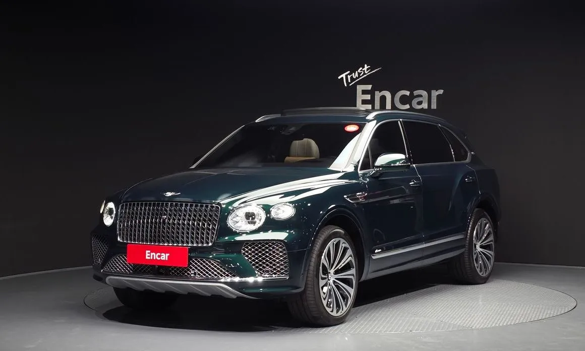Bentley Bentayga — фото 1