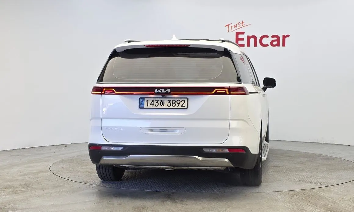 Kia Carnival — фото 4