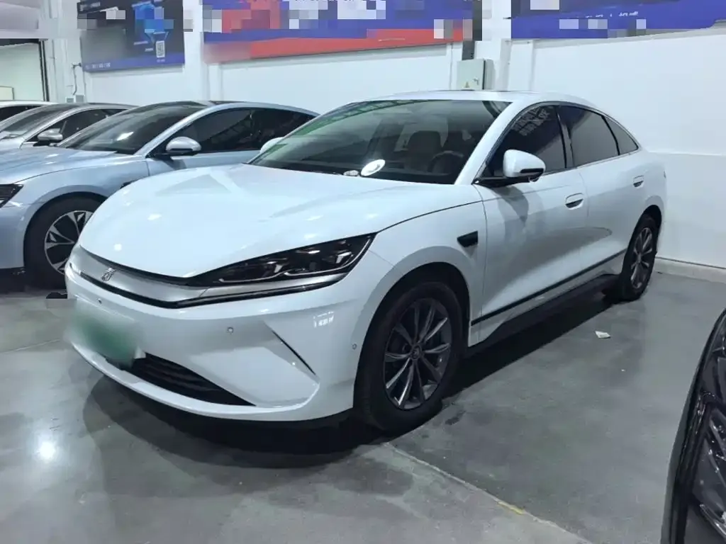 BYD Qin L — фото 8