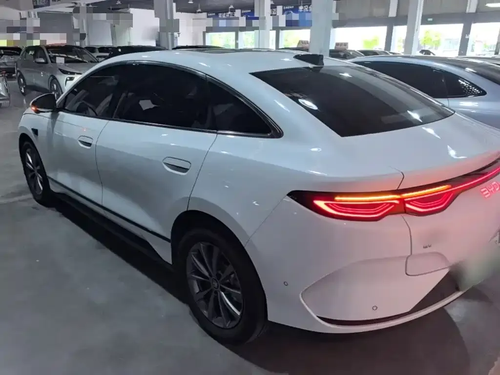 BYD Qin L — фото 4