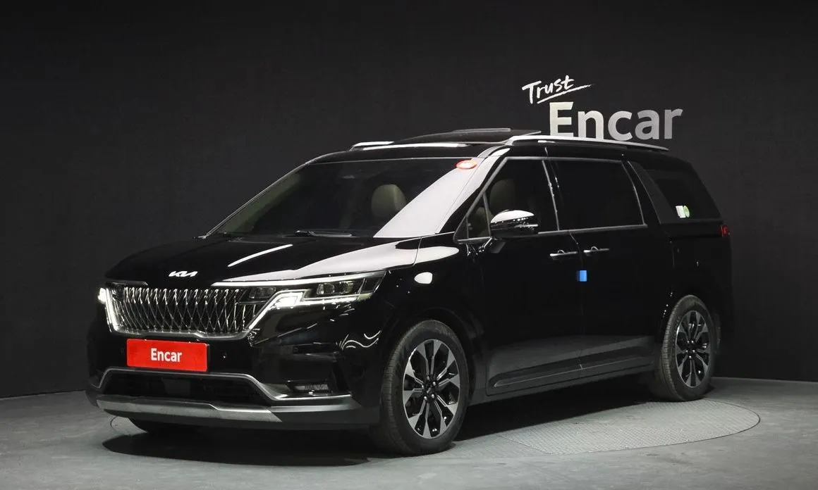 Kia Carnival — фото 1