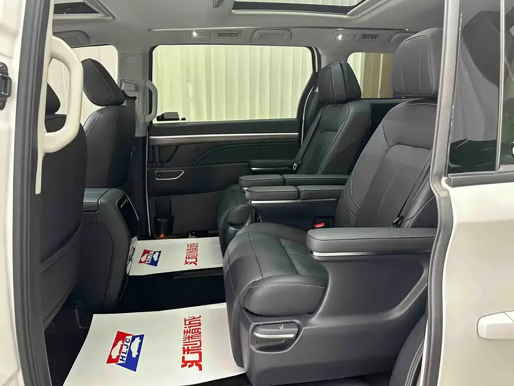GAC Motor Trumpchi M8 — фото 2