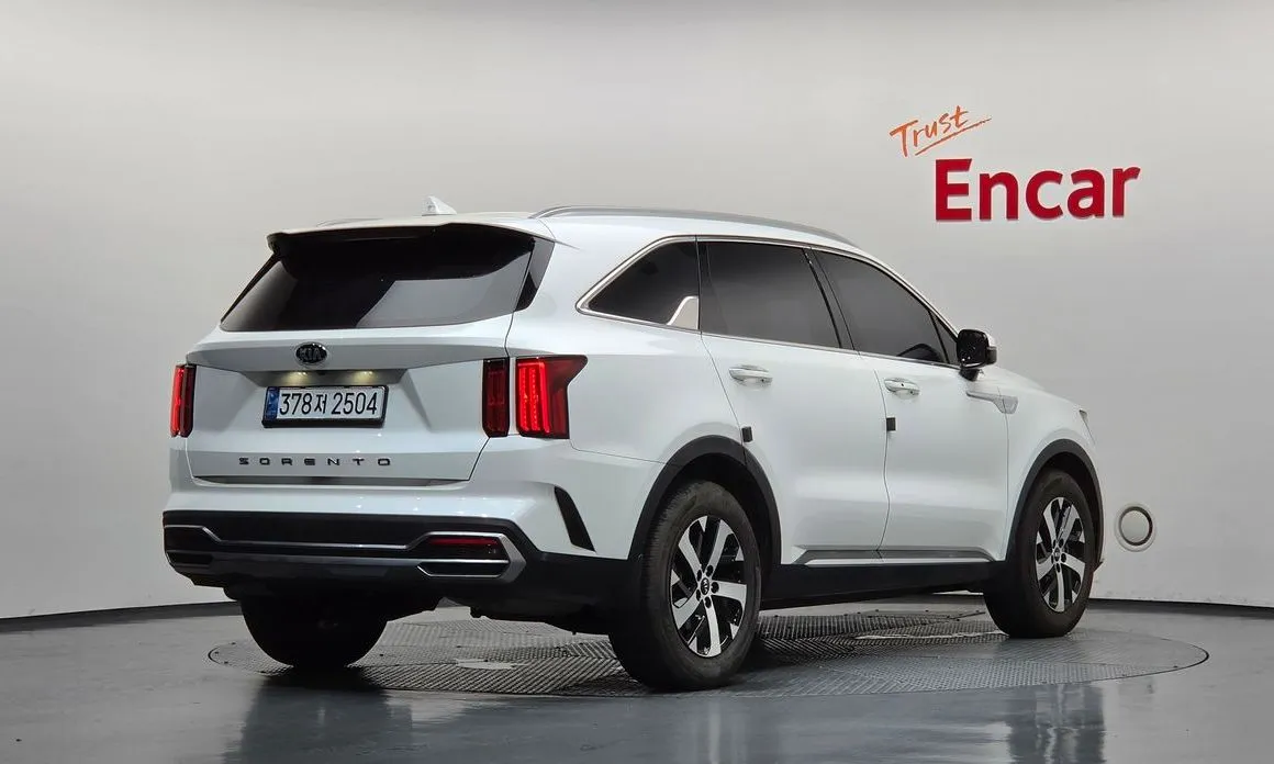 Kia Sorento — фото 6