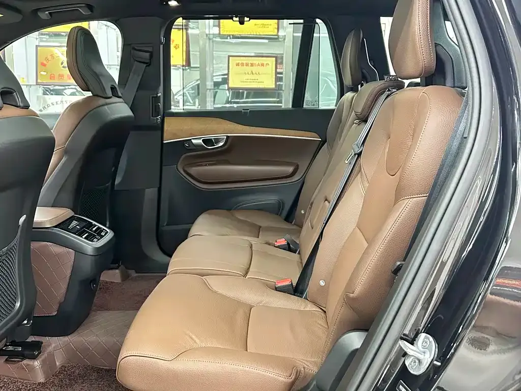 Volvo XC90 — фото 4