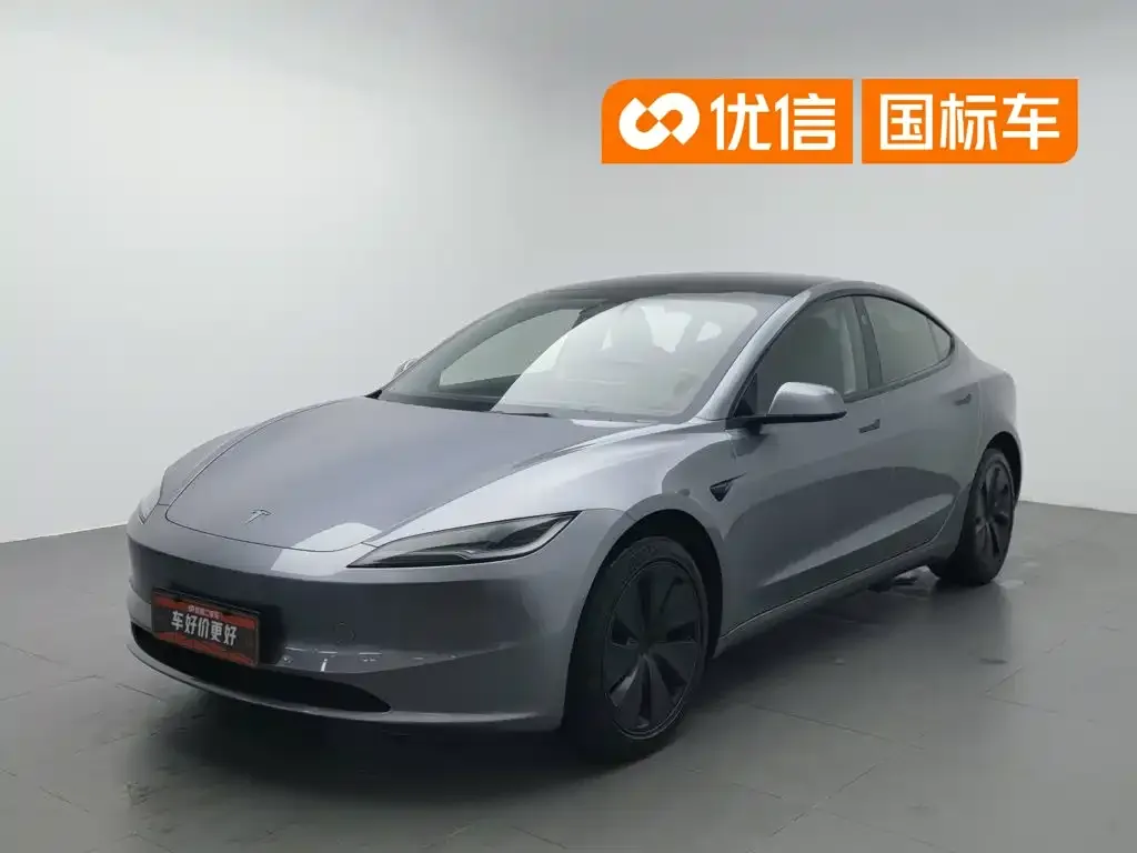 Tesla Model 3 — фото 1