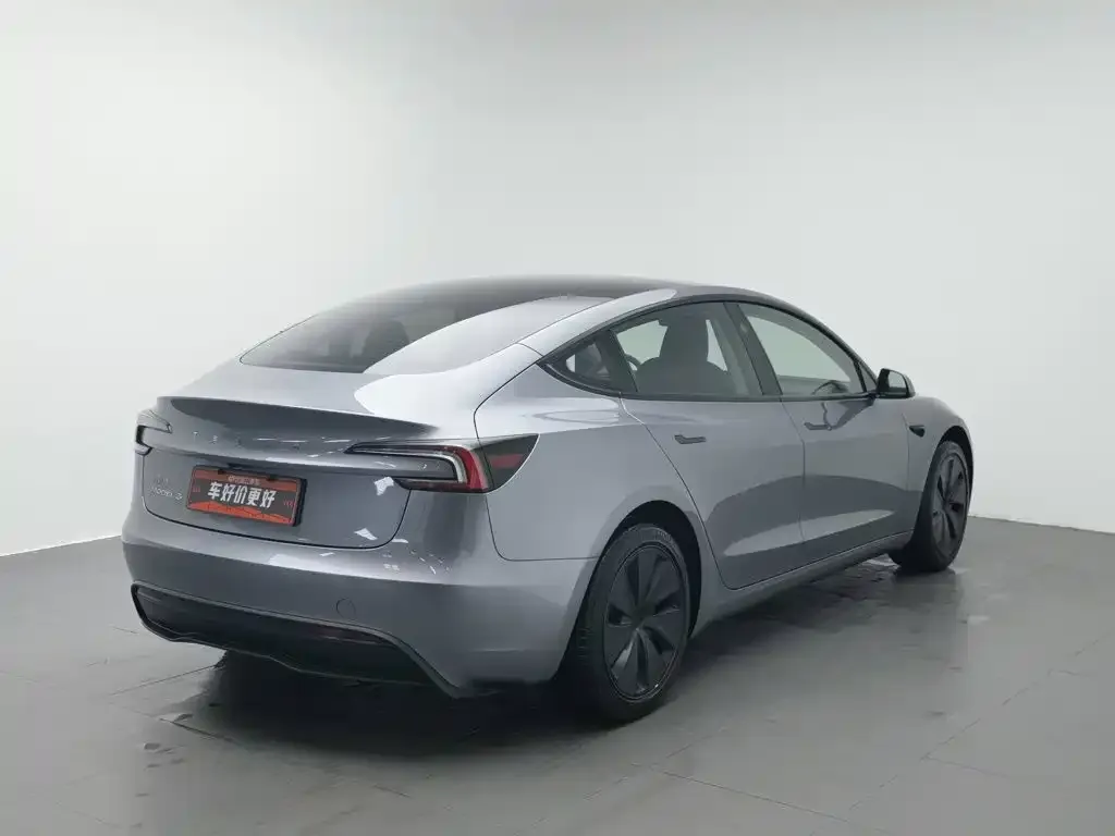 Tesla Model 3 — фото 5