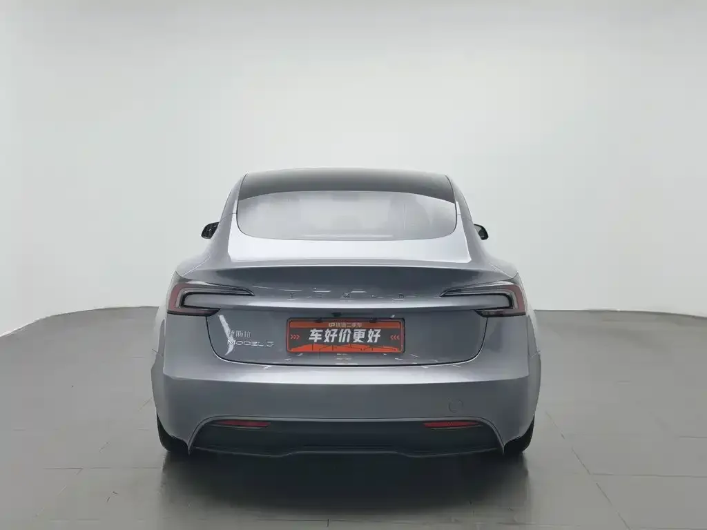 Tesla Model 3 — фото 7