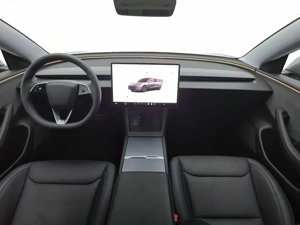 Tesla Model 3 — фото 9