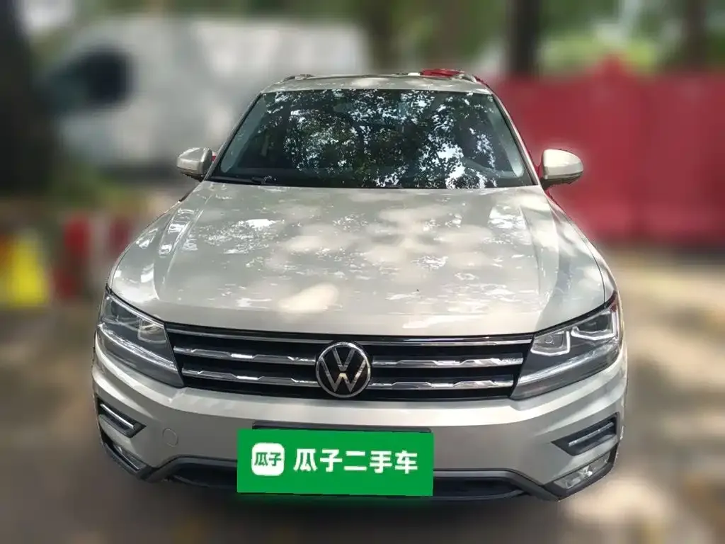Volkswagen Tiguan L — фото 5
