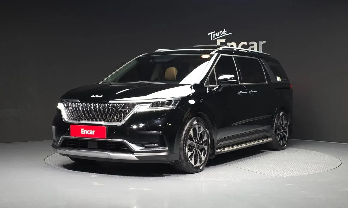Kia Carnival — фото 1
