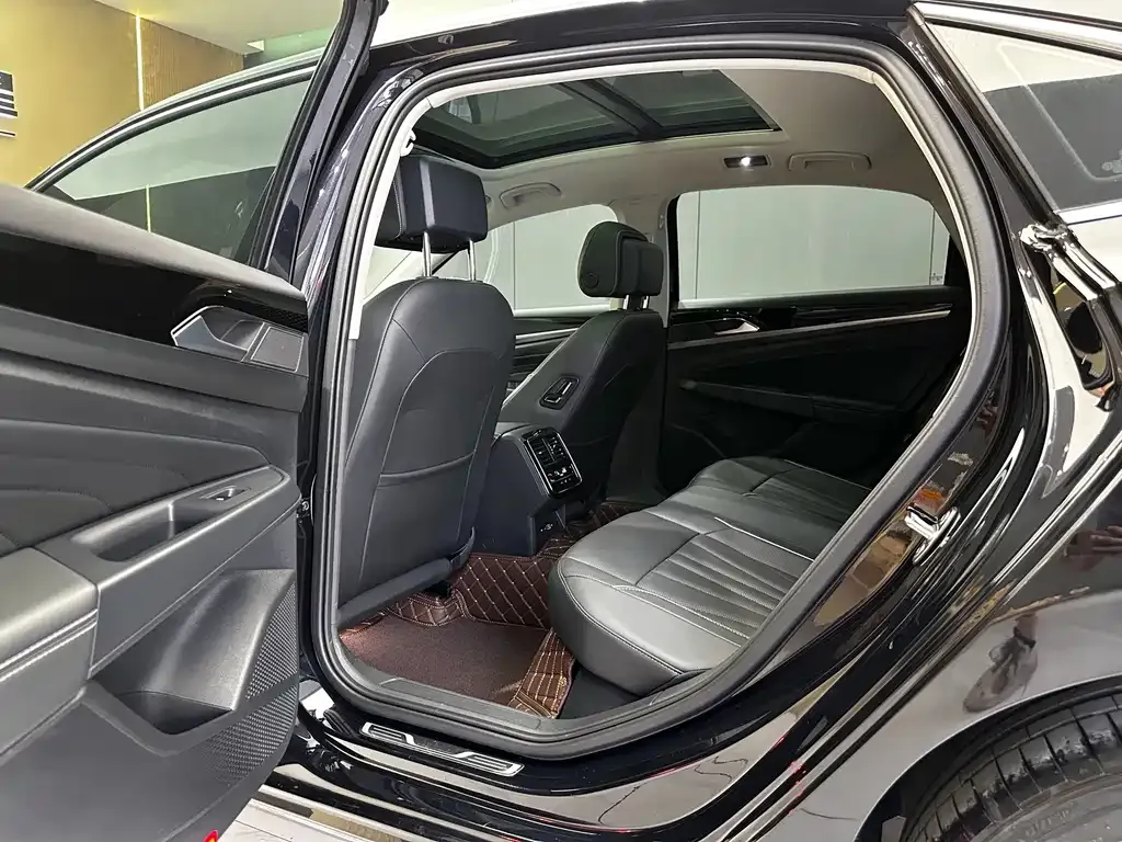 Volkswagen Passat — фото 5
