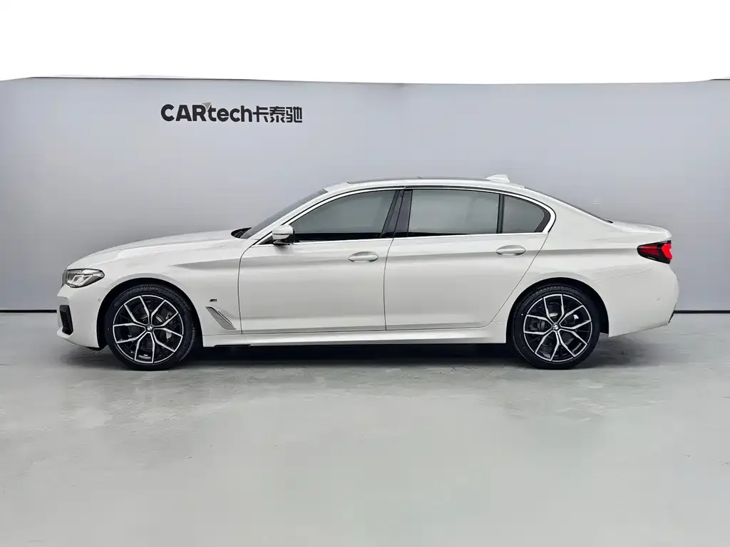 BMW 5 Series — фото 2