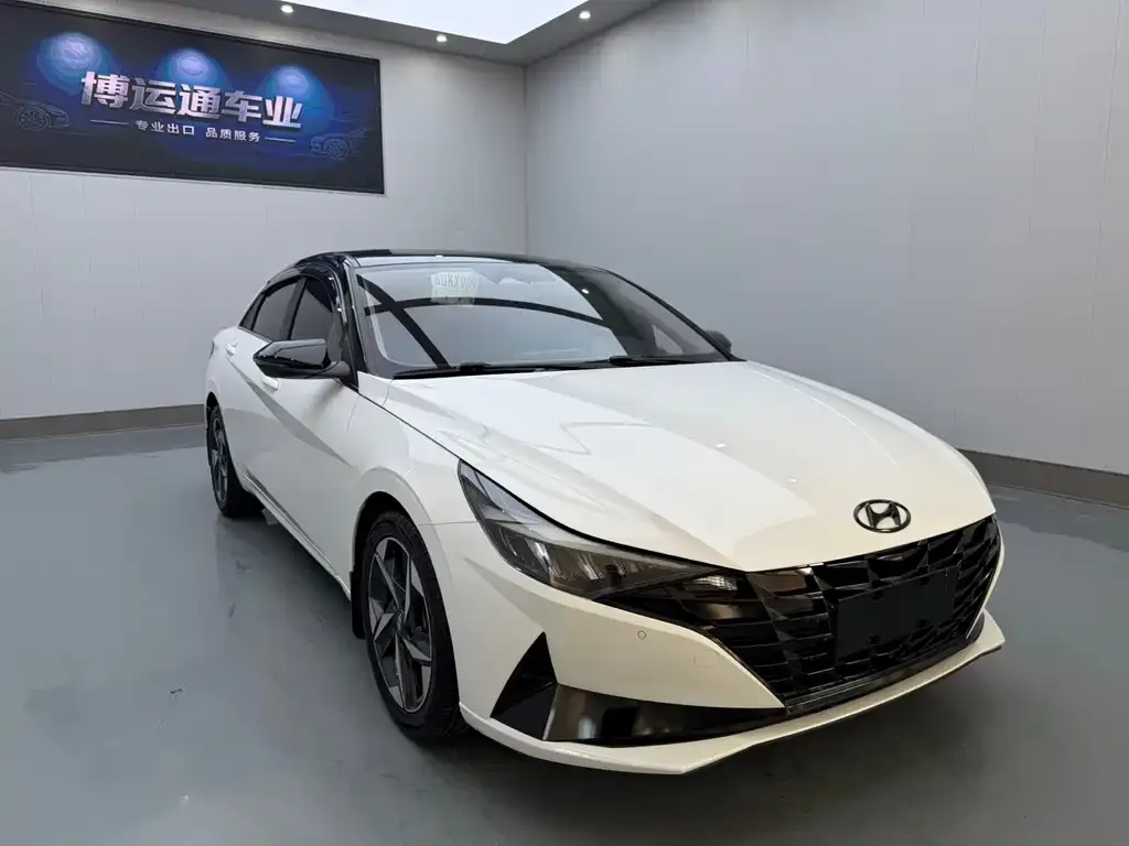 Hyundai Elantra — фото 8