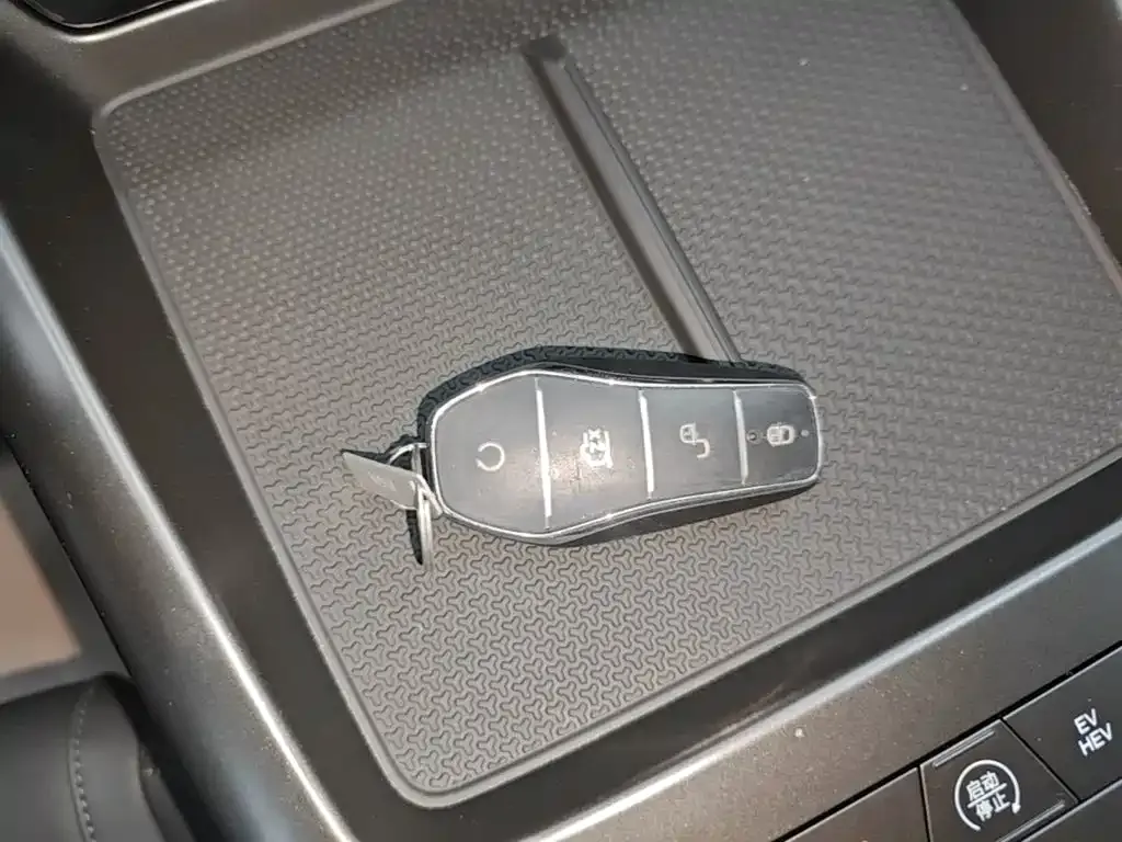 BYD Qin PLUS — фото 10