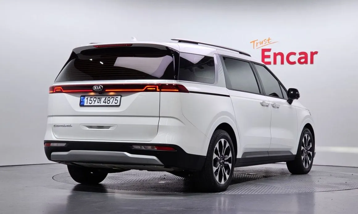 Kia Carnival — фото 2