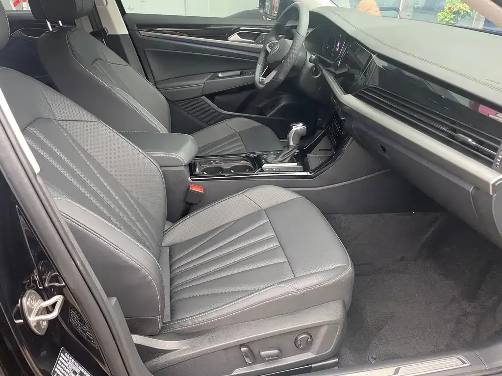 Volkswagen Passat — фото 10