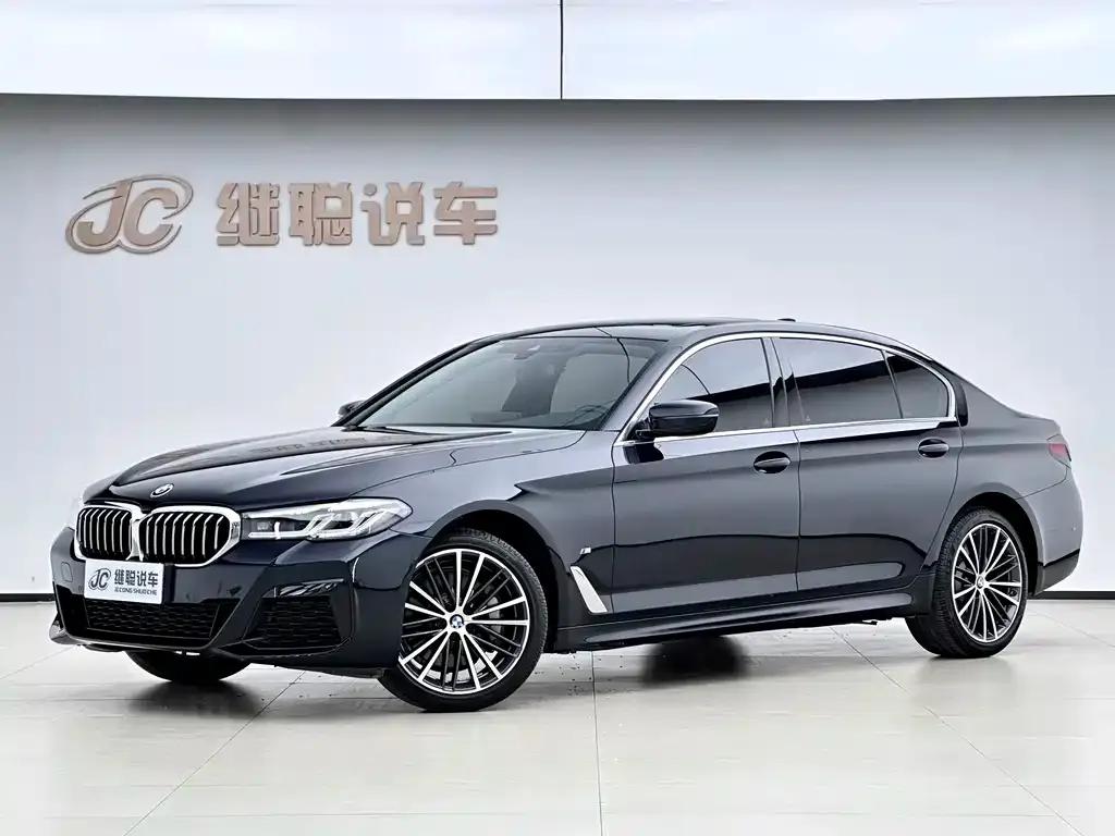 BMW 5 Series — фото 1